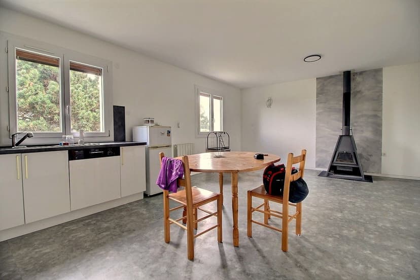 Appartement T4 110 m², dans une grande maison divisée en 2