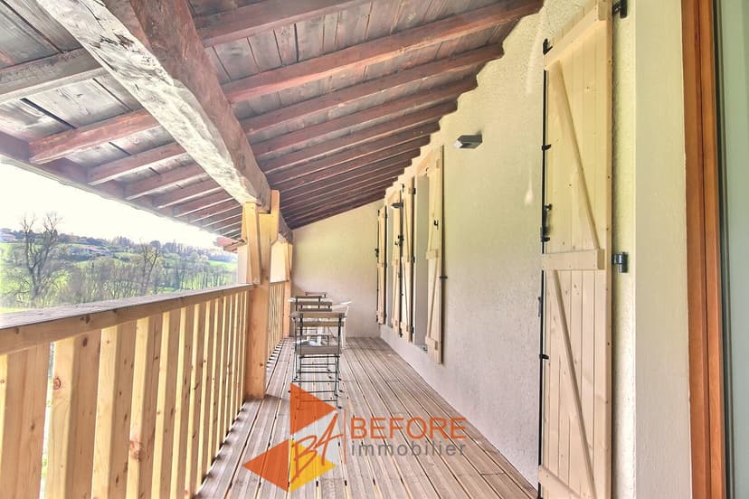 Corps de ferme rénové, terrain 10220 m²