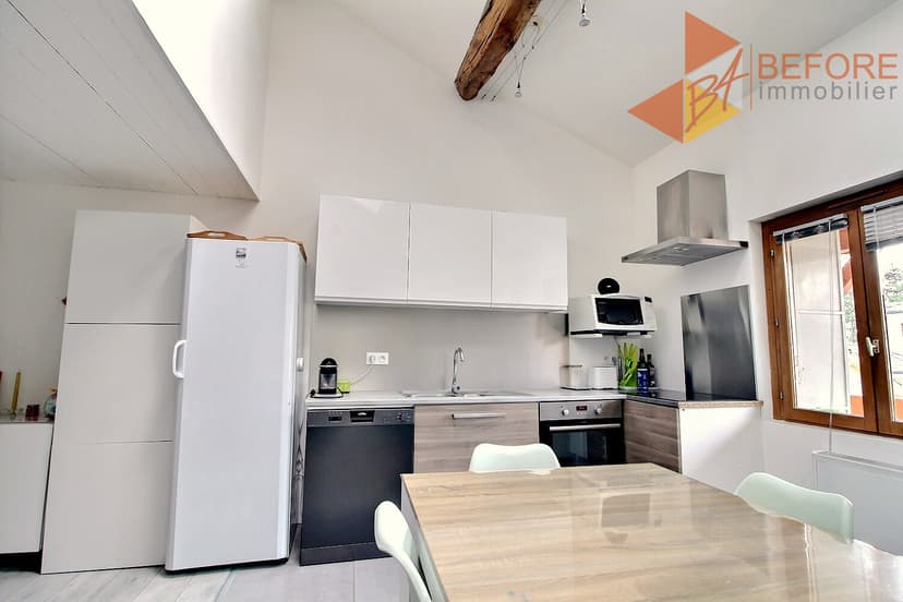 Appartement T4 entièrement rénové