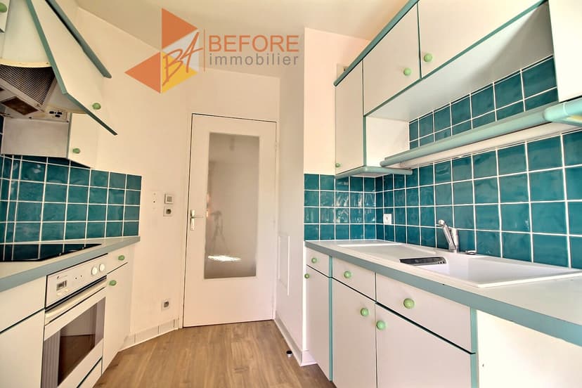 Bel appartement en plein centre village
