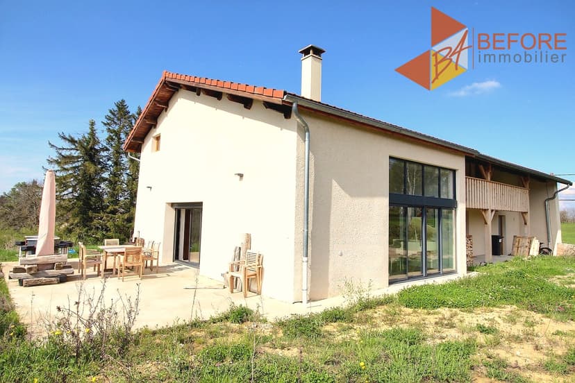 Corps de ferme rénové, terrain 10220 m²