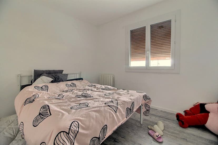 Appartement T4 110 m², dans une grande maison divisée en 2