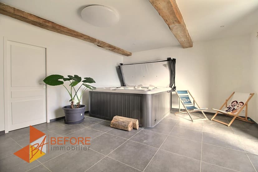 Corps de ferme rénové, terrain 10220 m²