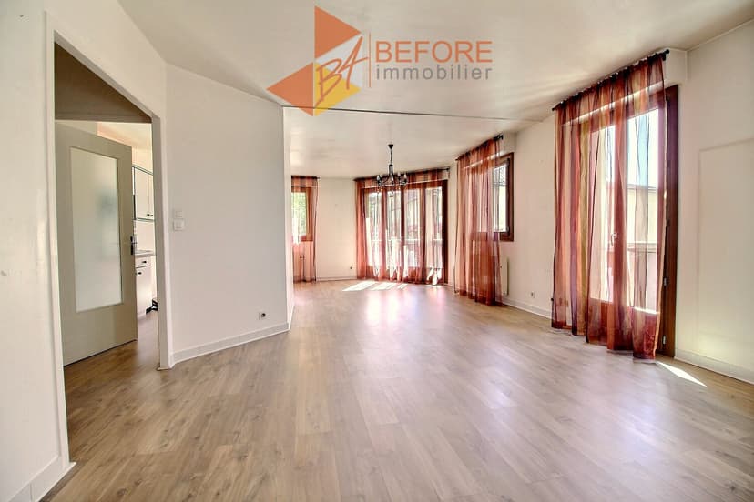 Bel appartement en plein centre village