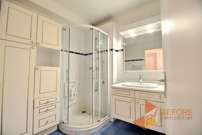 Bel appartement en plein centre village