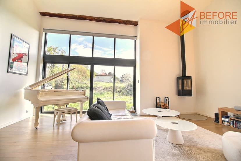 Corps de ferme rénové, terrain 10220 m²